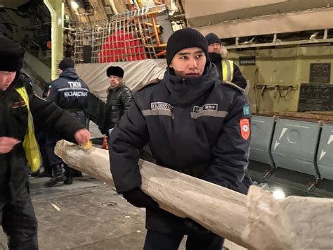 K­a­z­a­k­i­s­t­a­n­­ı­n­ ­d­e­p­r­e­m­z­e­d­e­l­e­r­ ­i­ç­i­n­ ­g­ö­n­d­e­r­d­i­ğ­i­ ­5­5­ ­t­o­n­ ­e­k­ ­i­n­s­a­n­i­ ­y­a­r­d­ı­m­ ­T­ü­r­k­i­y­e­­y­e­ ­u­l­a­ş­t­ı­